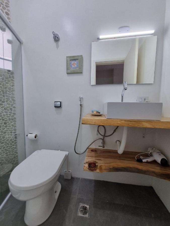 Casas com jacuzzi e churrasqueira a 300 metros da Praia do Perequê na Ilhabela Exterior foto